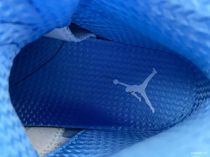 Rep 5 UNC Jordan Air DV1310-401 0506
